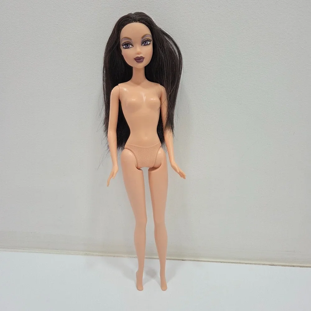 Barbie My Scene Hanging Out Nolee Doll B9879 Mattel 2003 Nude Doll Only
